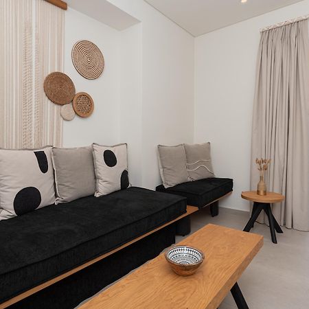 Aristotle Suites Adamantas  Luaran gambar